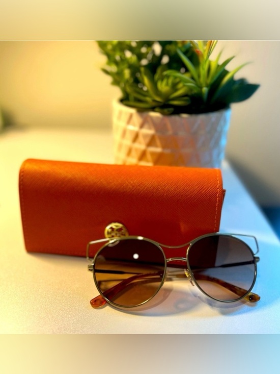 Tory Burch Accessories - 🌿Tory Burch Women’s Sunglasses